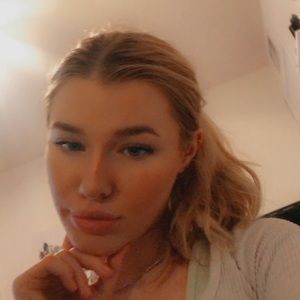 Meet your Posher, Naomi